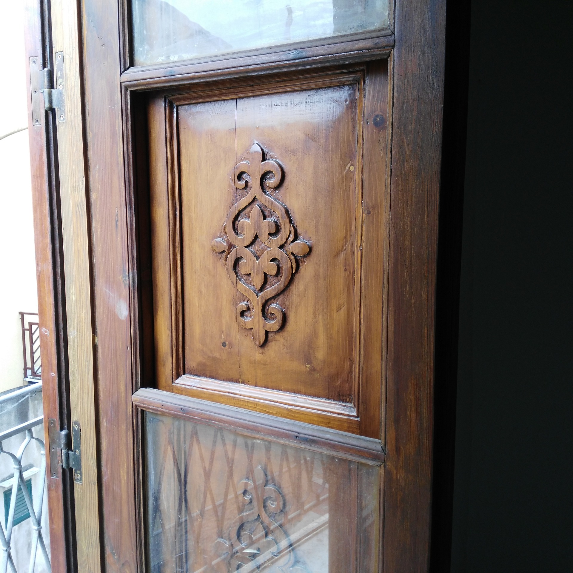 dettaglio restauro degli infissi esterni